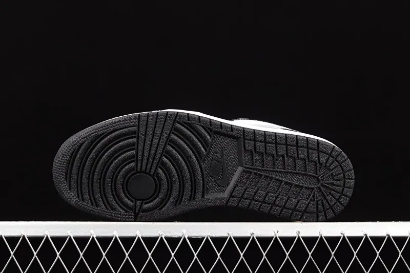 All categories Air Jordan Jordan series basketball shoes Air Jordan 1 Low G version pure original Air Jordan 1 Low AJ1 Joe 1 black and white gray low-top cultural leisure sports sneakers 553558-040